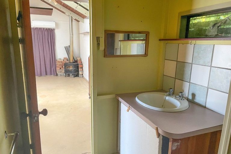 Photo of property in 918 Pollen Street, Thames, 3500