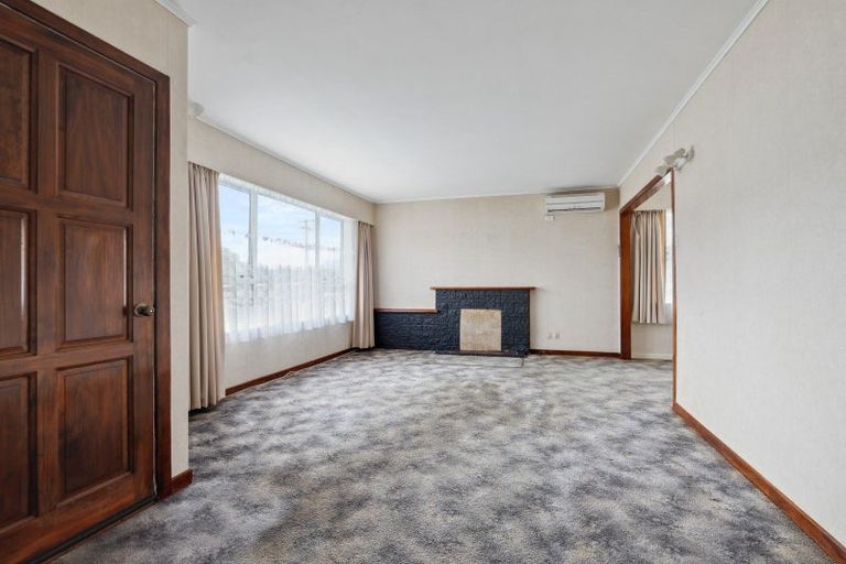 Photo of property in 2 Whakawhiti Street, Marfell, New Plymouth, 4310