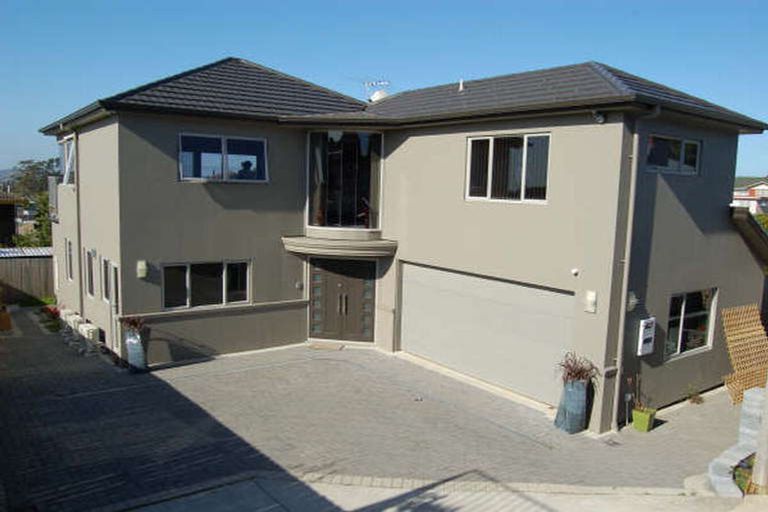 Photo of property in 4313a Great North Road, Glendene, Auckland, 0602