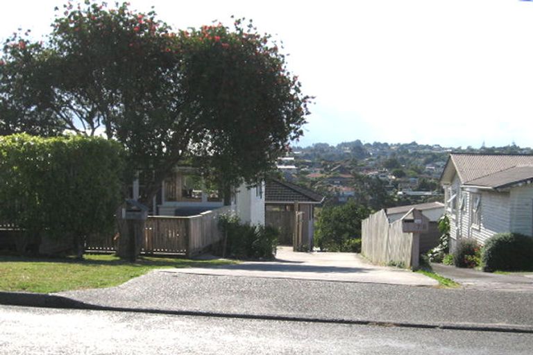 Photo of property in 1/7 Arran Road, Browns Bay, Auckland, 0630