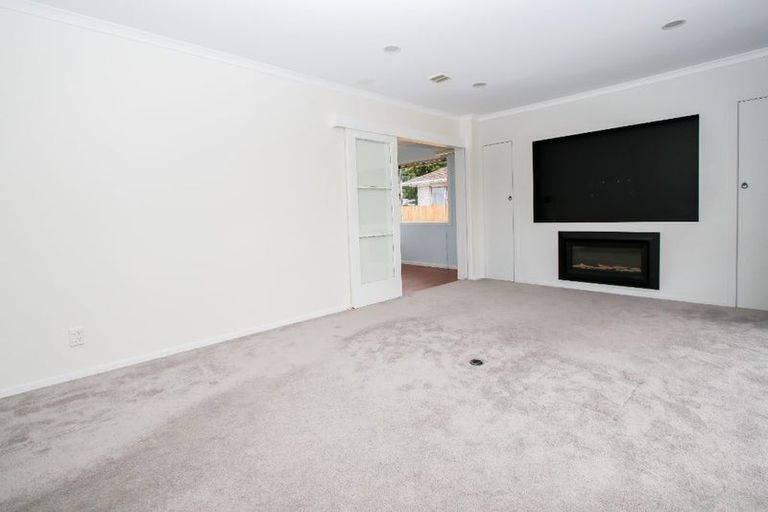 Photo of property in 14 Oakfield Crescent, Pukete, Hamilton, 3200