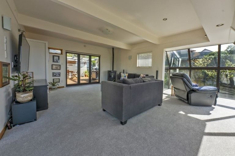 Photo of property in 2/12 Patmos Place, Mount Pleasant, Christchurch, 8081