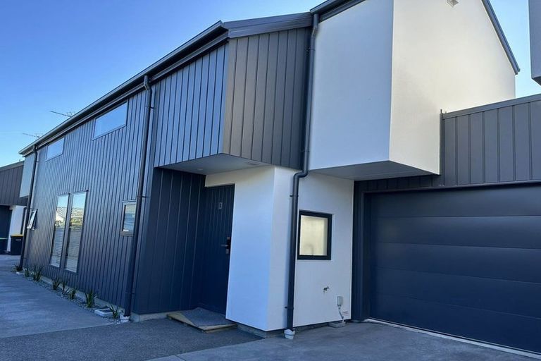 Photo of property in 2/58 Division Street, Riccarton, Christchurch, 8041