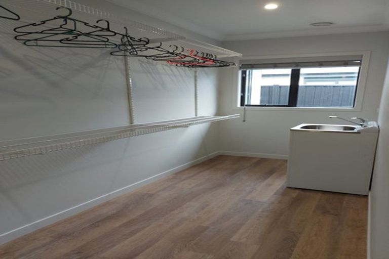 Photo of property in 10 Don Griffin Grove, Trentham, Upper Hutt, 5018