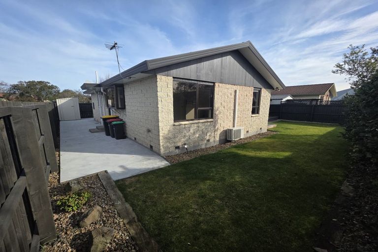 Photo of property in 128a Inwoods Close, Parklands, Christchurch, 8083