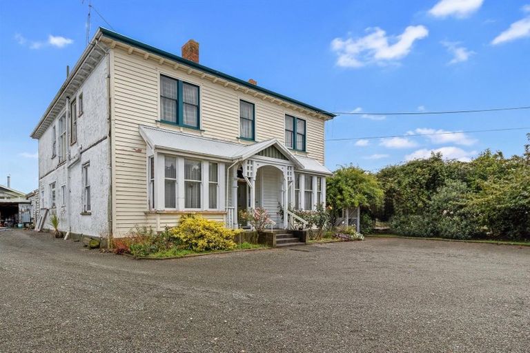 Photo of property in 100 Shearman Street, Waimate, 7924