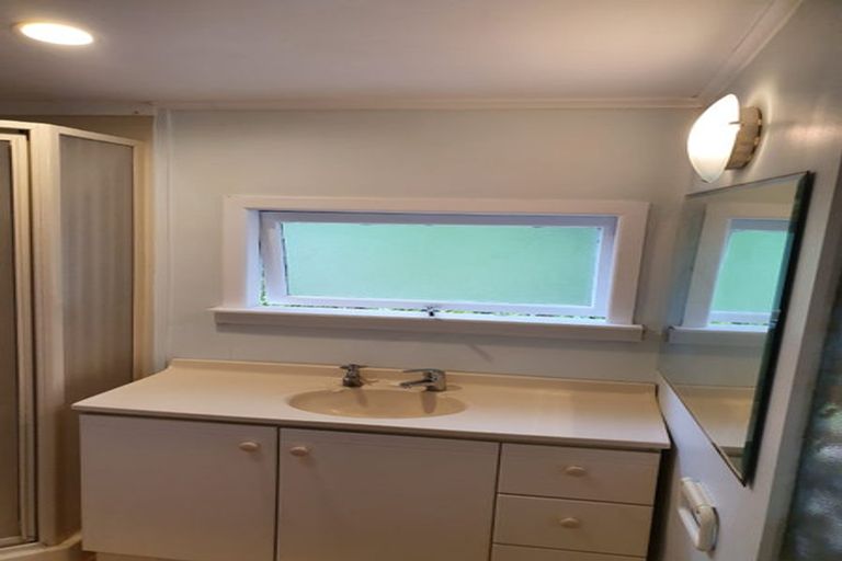 Photo of property in 279 Motutara Road, Muriwai, Waimauku, 0881