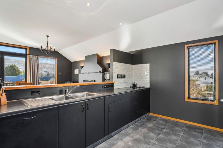 Photo of property in 52 The Dunes, Cromwell, 9310