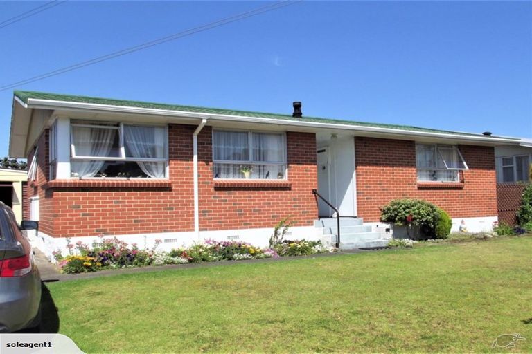 Photo of property in 16 Rangitake Drive, Spotswood, New Plymouth, 4310