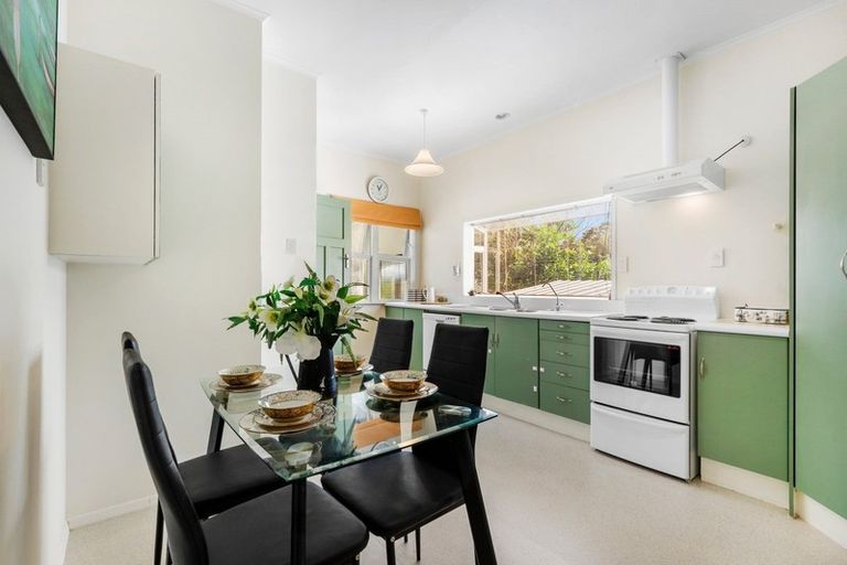 Photo of property in 143 Queen Street, Pukekohe, 2120