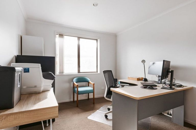 Photo of property in 8 Seabreeze Place, Papamoa Beach, Papamoa, 3118