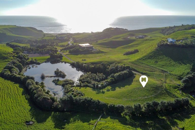 Photo of property in 8 Washer Road, Omata, New Plymouth, 4374