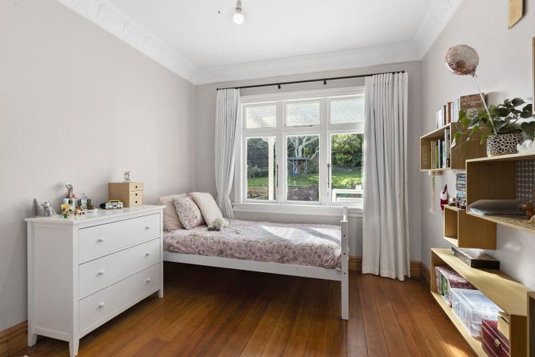 Photo of property in 3 Totara Street, Eastbourne, Lower Hutt, 5013