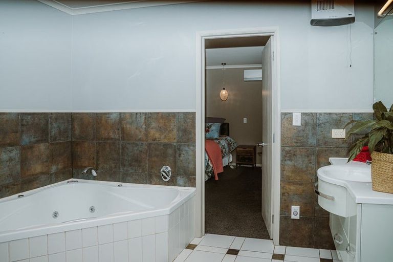 Photo of property in 12 Pelorus Place, Redwoodtown, Blenheim, 7201