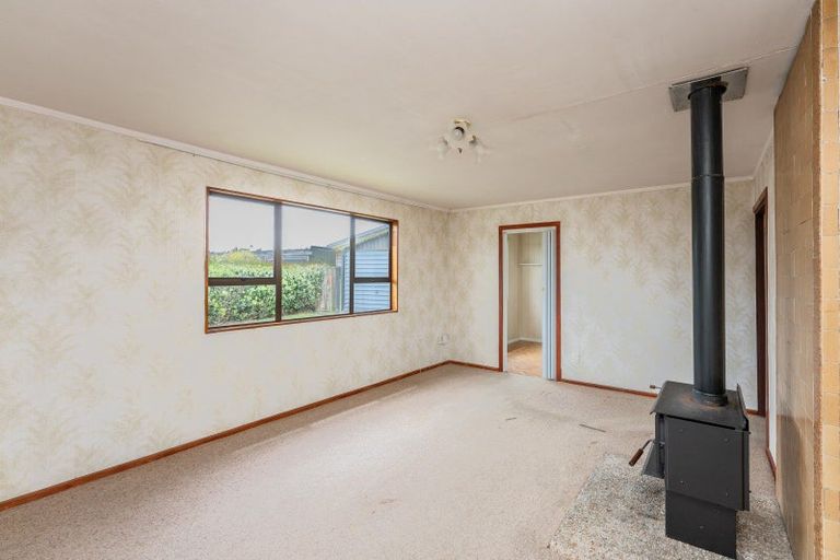 Photo of property in 13 Hewson Crescent, Otaki Beach, Otaki, 5512