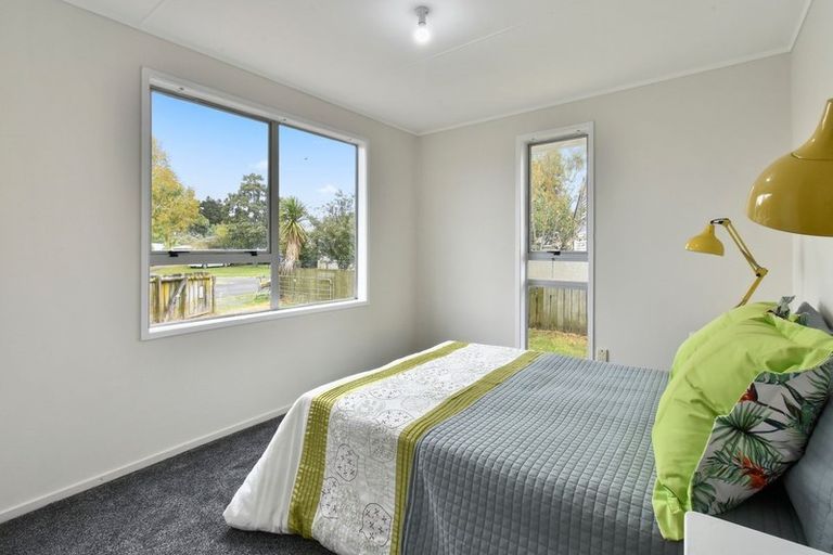 Photo of property in 20 Rountree Place, Conifer Grove, Takanini, 2112