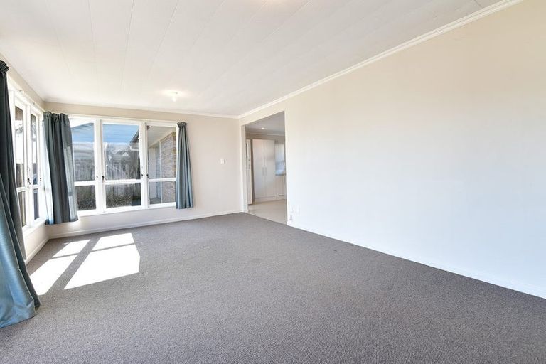 Photo of property in 11a Springs Road, Parakai, 0830