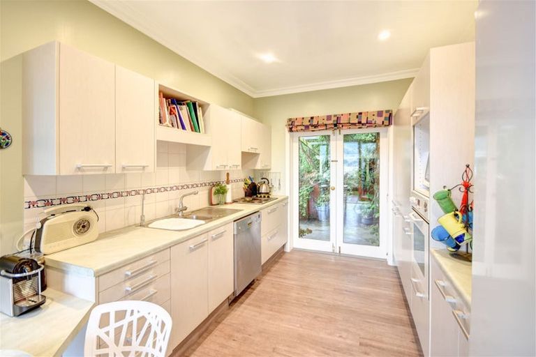 Photo of property in 7 Marion Street, Macandrew Bay, Dunedin, 9014