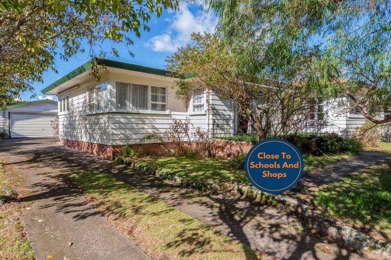 Photo of property in 22 O'halloran Road, Howick, Auckland, 2014