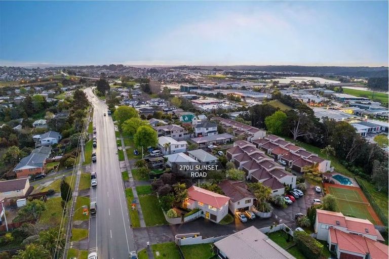 Photo of property in 21/270 Sunset Road, Windsor Park, Auckland, 0632