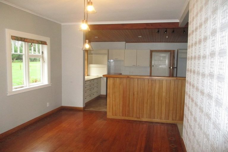 Photo of property in 32 Mcdonald Road, Levin, 5571