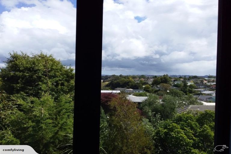 Photo of property in 2/69 Lake Road, Devonport, Auckland, 0624