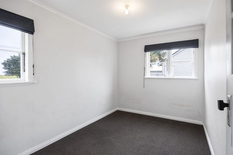 Photo of property in 12 Egmont Street, Patea, 4520