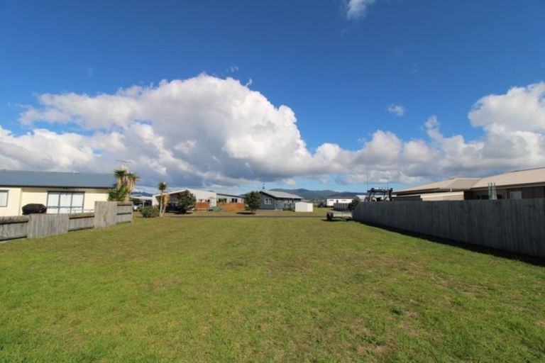 Photo of property in 116 Kelly Jade Avenue, Matarangi, Whitianga, 3592