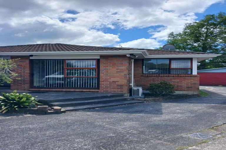 Photo of property in 13 Tangelo Place, Bucklands Beach, Auckland, 2012