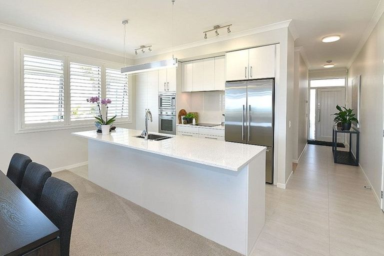 Photo of property in 46 Panorama Heights, Orewa, 0931