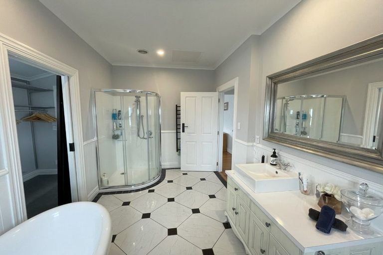 Photo of property in 11 Colenso Avenue, Hospital Hill, Napier, 4110