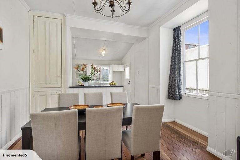 Photo of property in 19 Home Street, Mount Victoria, Wellington, 6011