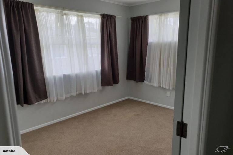 Photo of property in 57 Barrys Road, Glendene, Auckland, 0602