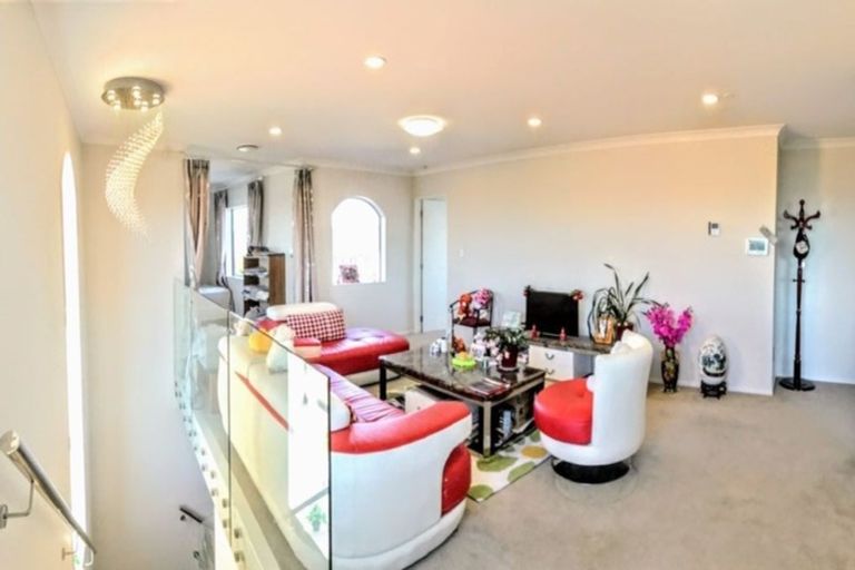 Photo of property in 116c Royal Road, Massey, Auckland, 0614