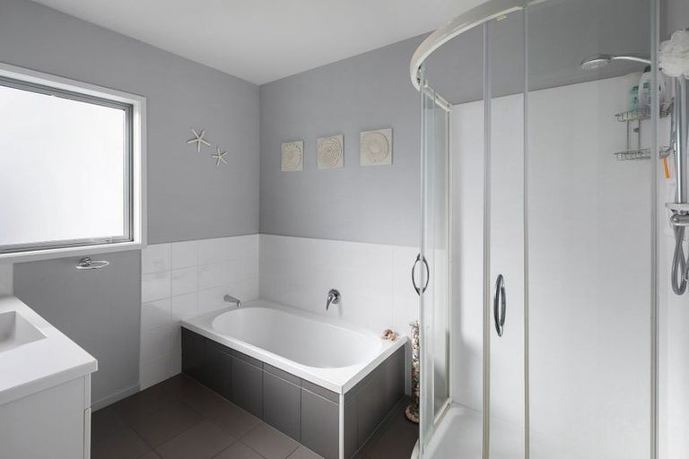 Photo of property in 18 Surfers Avenue, Waihi Beach, 3611