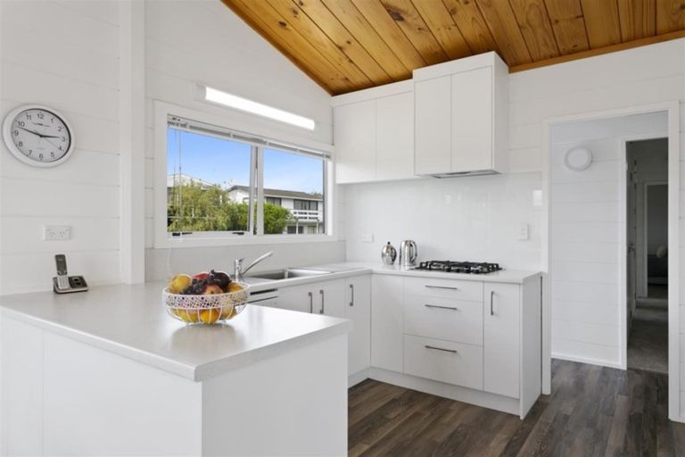 Photo of property in 2 Mahuta Road, Waitahanui, Taupo, 3378