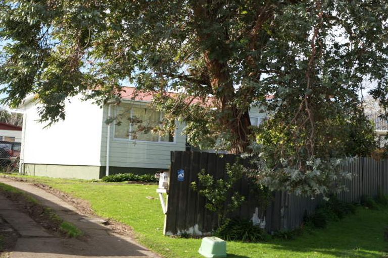 Photo of property in 73 Calthorp Close, Favona, Auckland, 2024