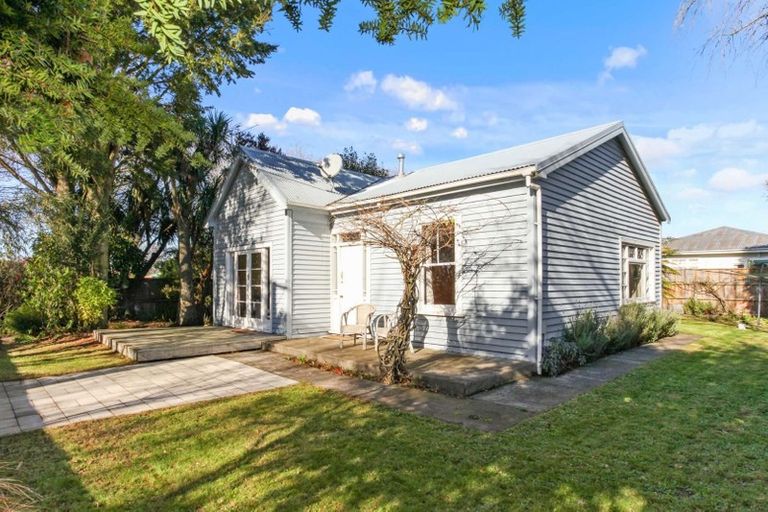 Photo of property in 60 Oxley Avenue, St Albans, Christchurch, 8014