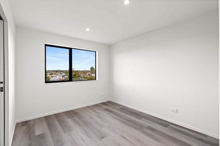 Photo of property in 8/418 Richardson Road, Mount Roskill, Auckland, 1041