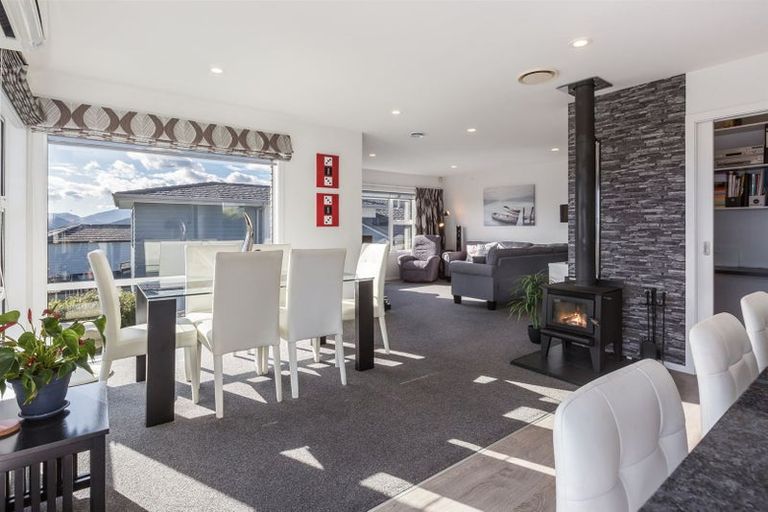 Photo of property in 62 Endeavour Drive, Whitby, Porirua, 5024