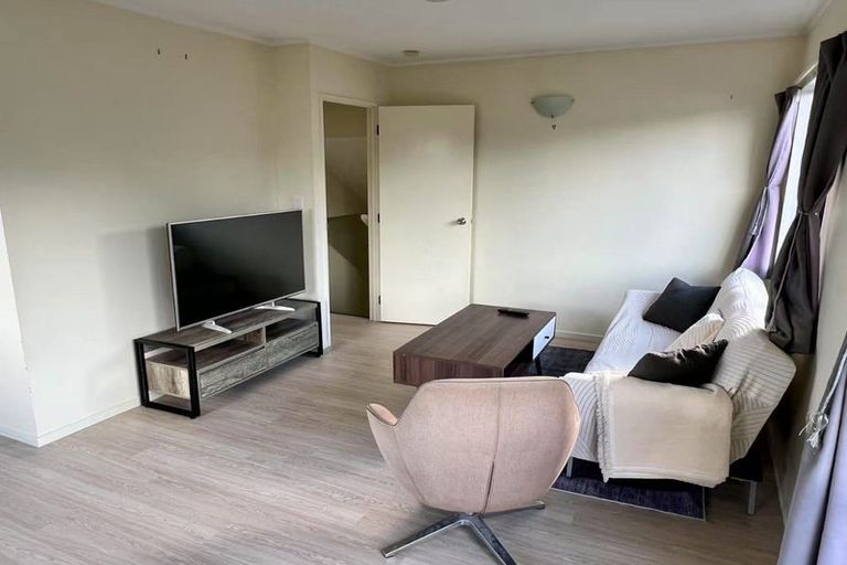 Photo of property in 2/10 Belmont Terrace, Milford, Auckland, 0620