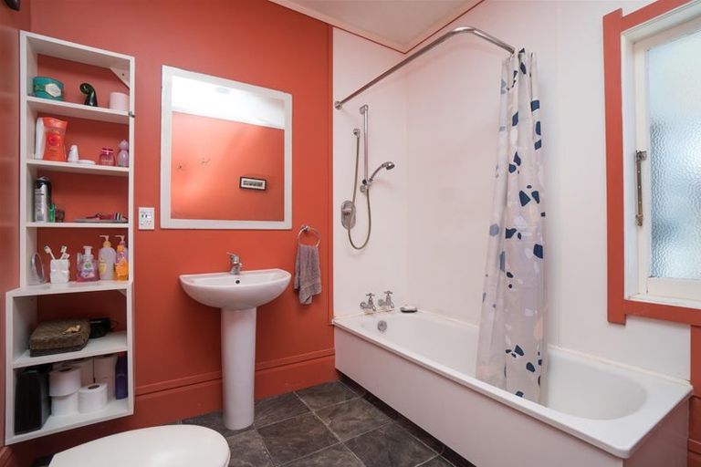 Photo of property in 3 Erin Street, Hawera, 4610