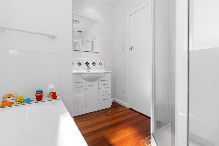 Photo of property in 14 Dover Road, St Andrews, Hamilton, 3200