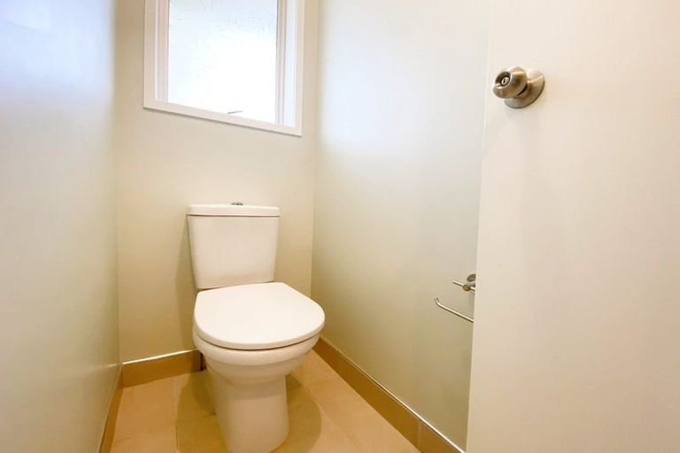 Photo of property in 1/12 Newstead Avenue, Browns Bay, Auckland, 0632