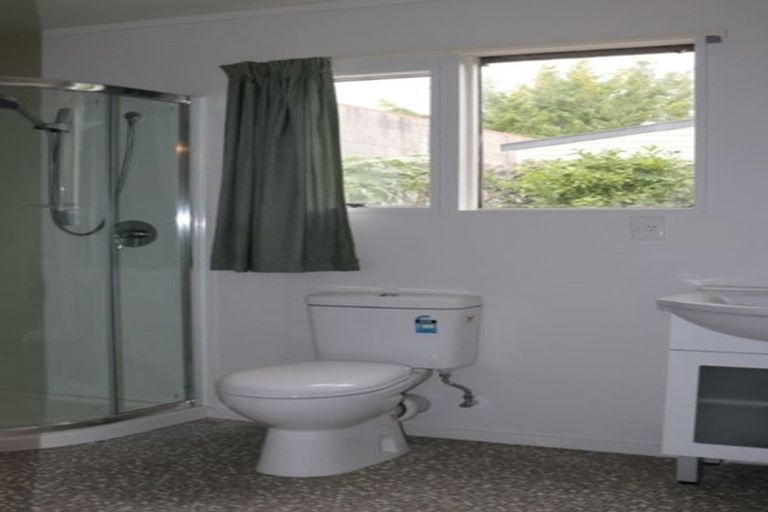 Photo of property in 8 Oxford Street, Tirau, 3410