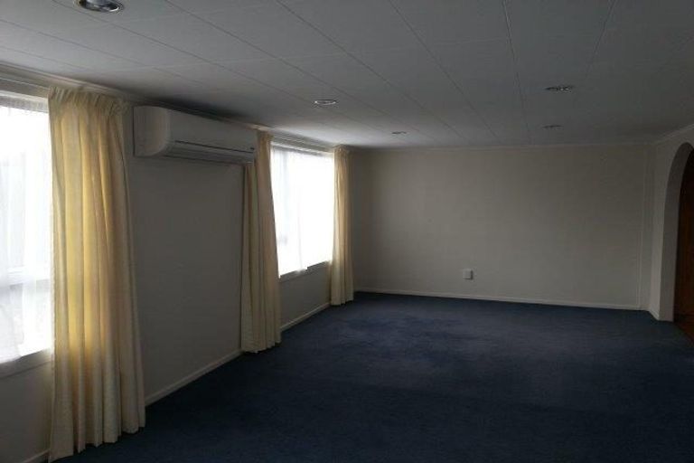 Photo of property in 201 Avonhead Road, Avonhead, Christchurch, 8042