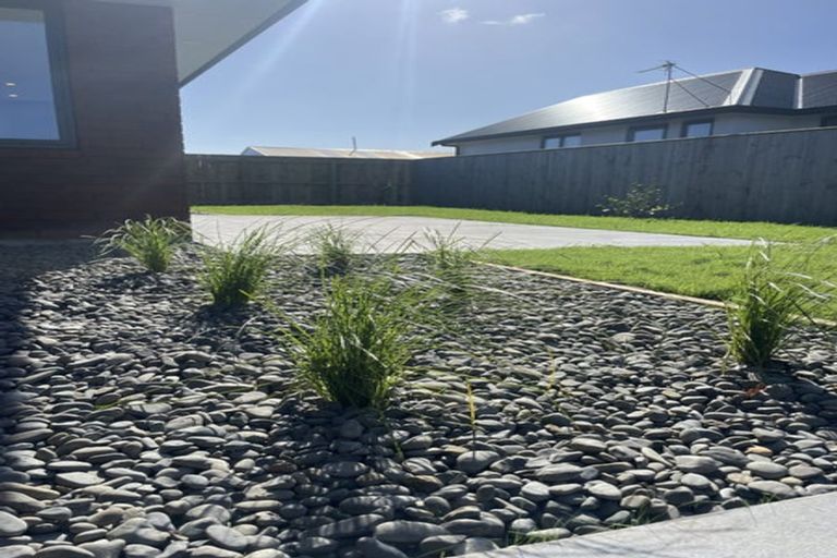 Photo of property in 72 Turuturu Road, Hawera, 4674