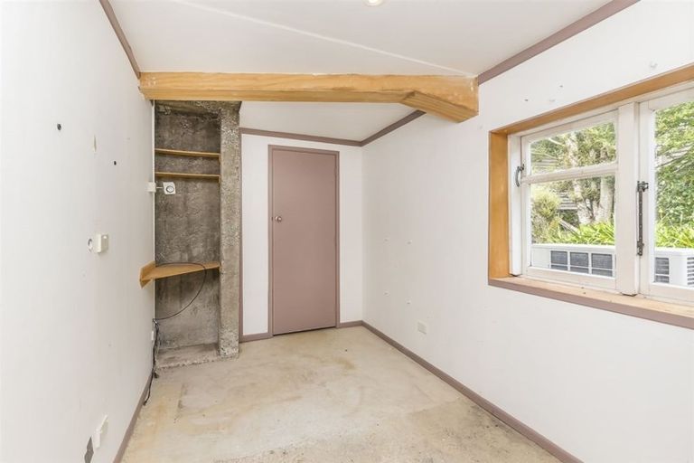 Photo of property in 11 Warwick Street, Wilton, Wellington, 6012