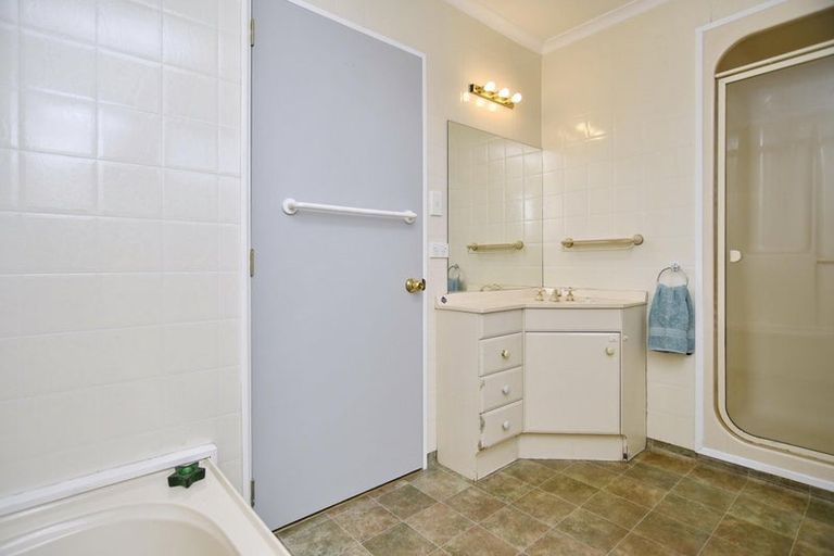 Photo of property in 10a Ronald George Place, Parklands, Christchurch, 8083