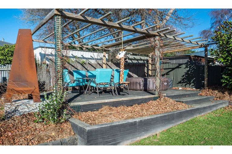 Photo of property in 12 Grasmere Street, Waimataitai, Timaru, 7910